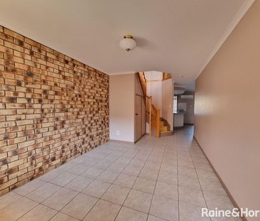 Well maintained complex in central location!! - Photo 2