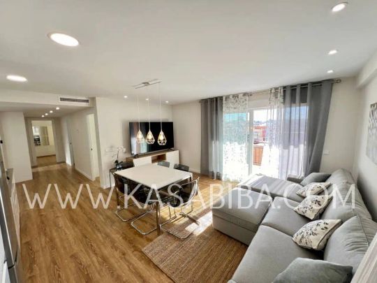 Piso de alquiler en Calle Campoamor, Ciutat Jardí - Photo 1