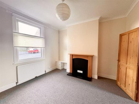 2 bedroom terraced house to rent - Photo 3