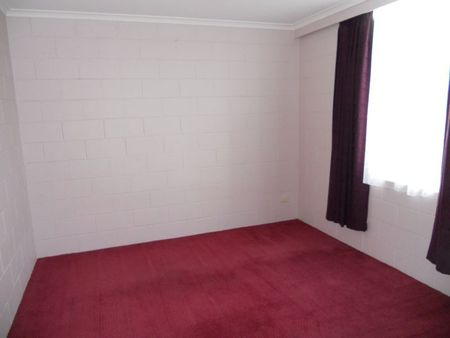 Neat and tidy unit in Glenorchy - Photo 2