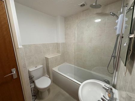 1 bedroom flat to rent - Photo 4