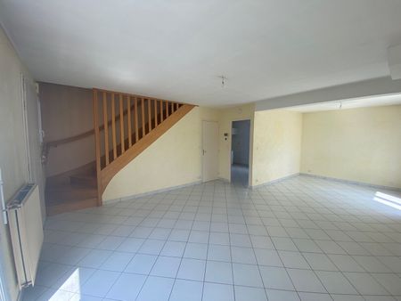 SAINT BERTHEVIN pavillon T5 de 88 m² - Photo 5