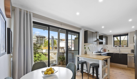 708 Lydiard St N, Soldiers Hill VIC 3350 - House For Rent | Domain - Photo 5