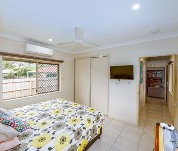 TWO BEDROOM DUPLEX WITH A POOL! - Photo 1