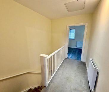 4 bedroom semi-detached house to rent - Photo 4