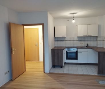 Renovierte 2-Raum Wohnung in Top-Lage mit Einbauküche! - Photo 3