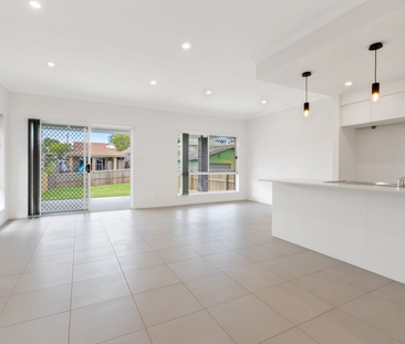 Walking distance to parks and shops. - Photo 1