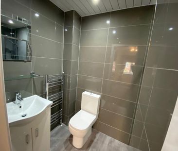 3 bedroom terraced house to rent - Photo 2