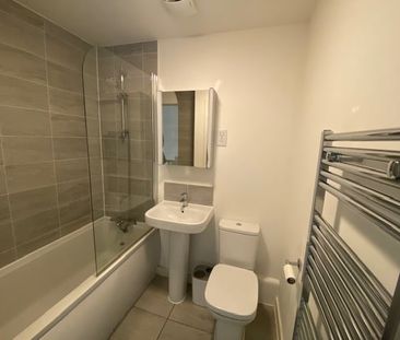 Rhodfa Crughywel, St. Mellons, CARDIFF - Photo 5