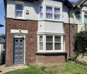 2 bedroom semi-detached house to rent - Photo 5