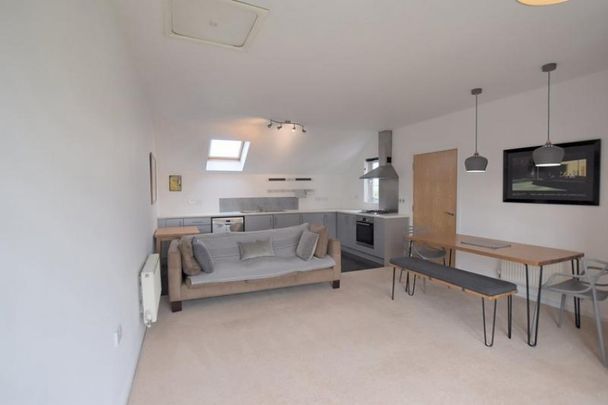 3 Bedroom Semi Detached Available Arranging tenancy - Photo 1