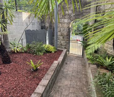 Generous Three Bedroom & Three Outdoor area Townhouse - Photo 3