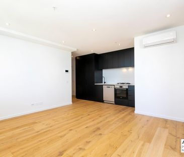 2012/8 Hallenstein Street, Footscray, VIC, 3011 - Photo 3