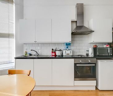 Studio Flat To Let - Photo 1