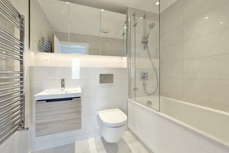 4 bedroom property to rent - Photo 3