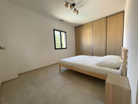 Aix en Provence- Villa neuve - 110m² - Piscine et Garage - Photo 2