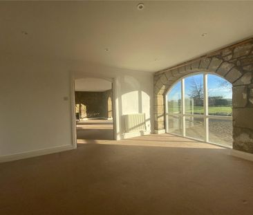 4 bedroom detached house to rent - Photo 2