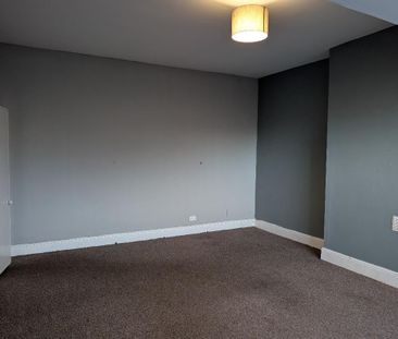 2 Bed Flat, Beresford Road, CH43 - Photo 1