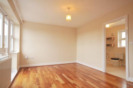 3 bedroom townhouse to rent - Photo 2