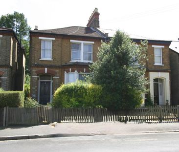 2 Bed Maisonette, Grant Road, CR0 - Photo 4