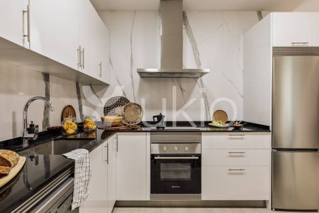 2 bedroom luxury Apartment for rent in Barcelona, Catalonia - Photo 2