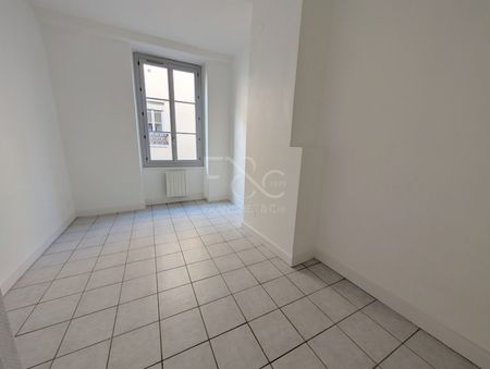 T2 de 80m² - Rue Saint Hélène à Lyon 2 - Photo 2