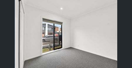 Fresh, Modern & Move-In Ready in Mickleham - Photo 3