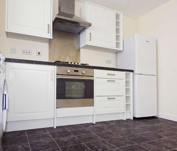 Woodford Way, Witney, Oxfordshire, OX28 - Photo 3