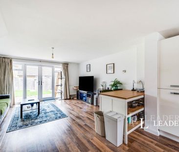 2 bedroom terraced house to rent - Photo 4