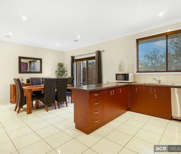 Look No Further! - Photo 4