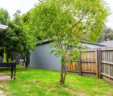 33 Old Lilydale Road, Ringwood East VIC 3135 - House For Rent | Domain - Photo 6