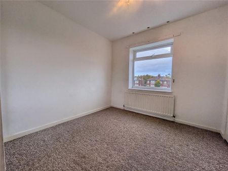 3 bedroom end of terrace house to rent - Photo 4