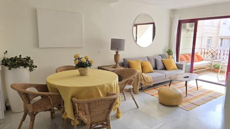 Middle Floor Apartment | Nerja | €1.000/Month - Photo 5