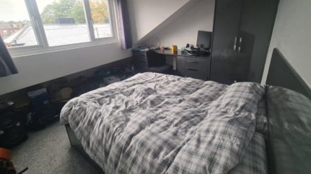 6 Bed - 62 Harold Terrace, Hyde Park, Leeds - LS6 1LD - Student - Photo 4