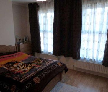 Hawthorn Road, Edmonton, N18 - Photo 2