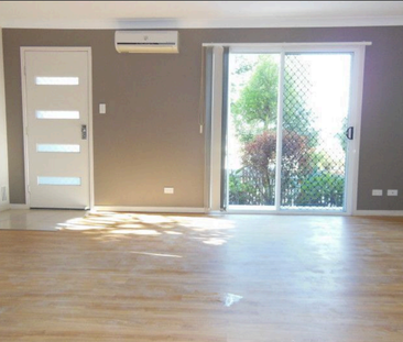 4/22 Querrin Street, Yeronga QLD 4104 - House For Rent | Domain - Photo 3