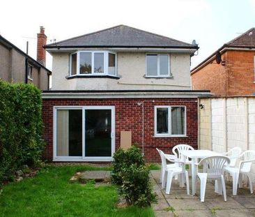 Bedroom Property In Winton, BH9 - Photo 4