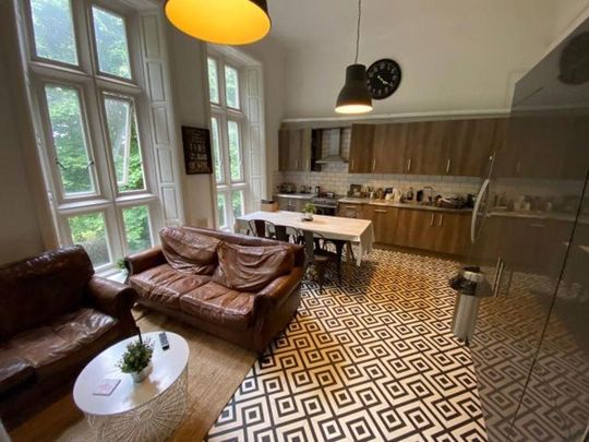 1 bedroom in a house share to rent - Photo 1