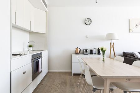 Expansive One Bedroom Suite | Bonus Room-sized Study - Photo 5