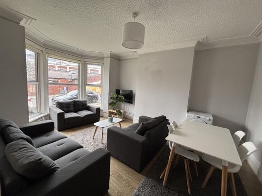 28 St Michaels Terrace, Leeds, LS6 3BQ - Photo 1