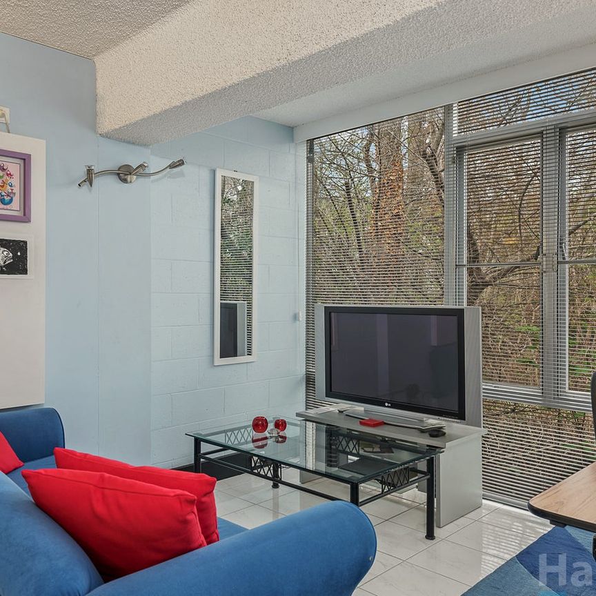 Perfect Location! - Photo 1