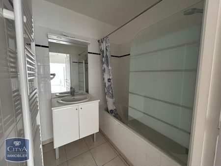 Location Appartement 3 pièces 72m² CHERBOURG-EN-COTENTIN 50100 - Photo 4