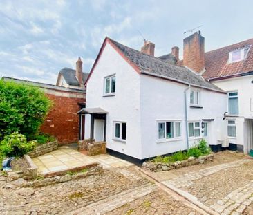 2 bed semi-detached house to rent in High Street, Crediton - Photo 3