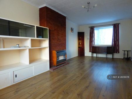 3 bedroom terraced house to rent - Photo 3