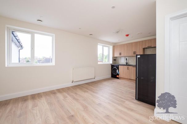 Studio to rent - Photo 1
