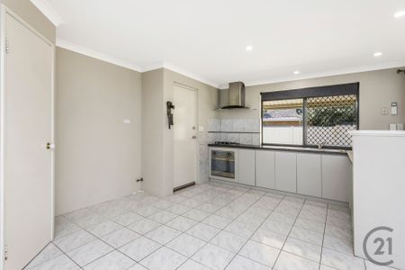 Large Family Home with Side Access, Big Backyard and Powered Workshop - Photo 5