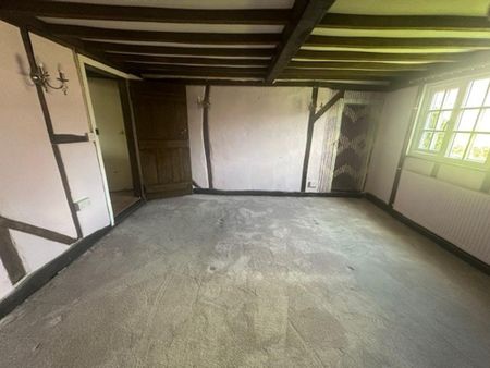 Available 4 Bed Cottage - Photo 5