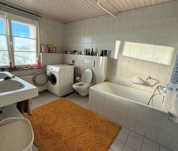 Helle 5.5 Zimmerwohnung im Zentrum von Giffers - Photo 2