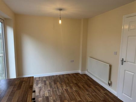 3 bedroom terraced house to rent - Photo 2