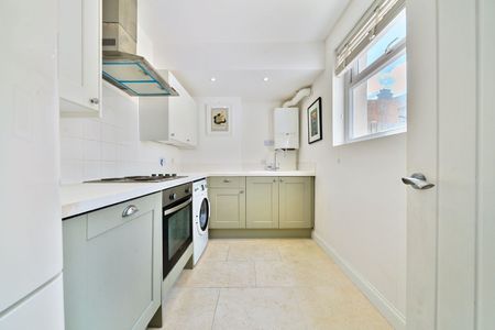 Flat to rent - Chislehurst Road, Orpington, BR6 - Photo 2